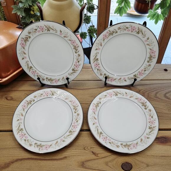Noritake Mayflower Bread and Butter Plates 2351 Silver Trim Japan Set of 4 - Picture 1 of 10
